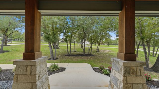 138 Wood Valley, Adkins, TX 78101