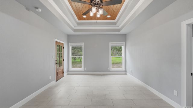 138 Wood Valley, Adkins, TX 78101