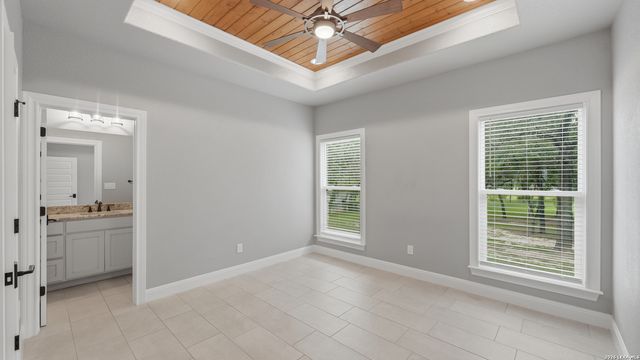 138 Wood Valley, Adkins, TX 78101