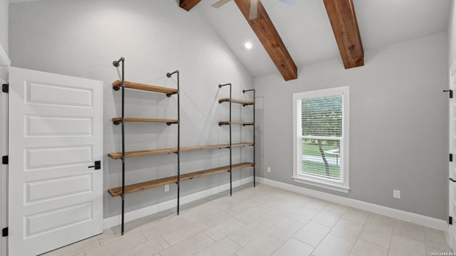 138 Wood Valley, Adkins, TX 78101