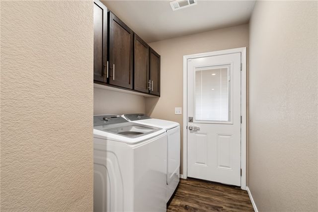 816 Brook Street, Gentry, AR 72734