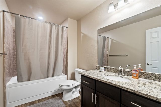 816 Brook Street, Gentry, AR 72734