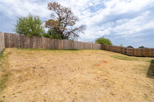 816 Brook Street, Gentry, AR 72734