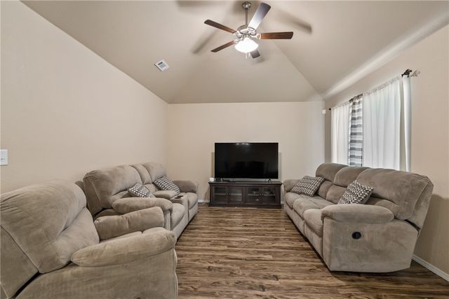 816 Brook Street, Gentry, AR 72734