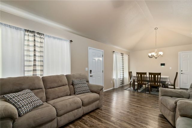 816 Brook Street, Gentry, AR 72734