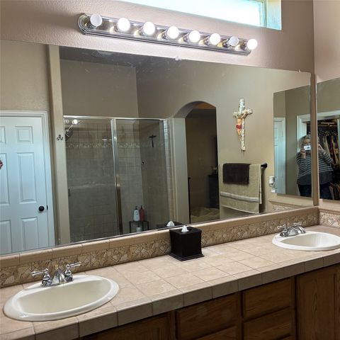 10009 Hanford Drive, Denton, TX 76207