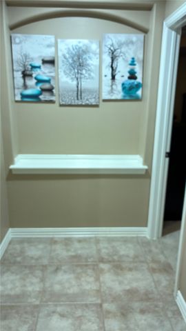 10009 Hanford Drive, Denton, TX 76207