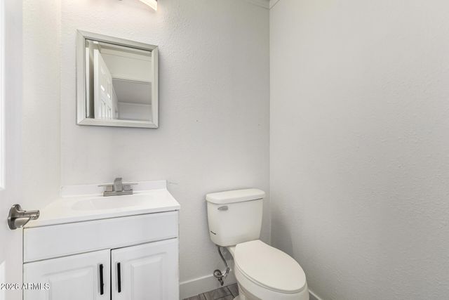 3920 W HARMONT Drive, Phoenix, AZ 85051