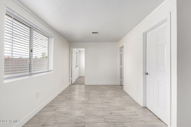 3920 W HARMONT Drive, Phoenix, AZ 85051