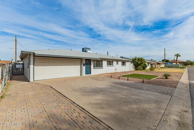 3920 W HARMONT Drive, Phoenix, AZ 85051