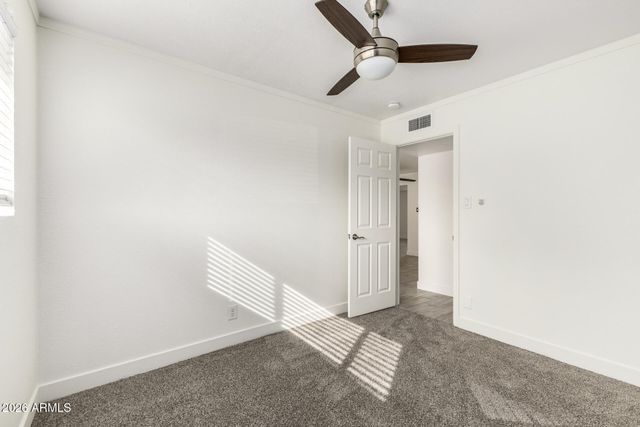 3920 W HARMONT Drive, Phoenix, AZ 85051