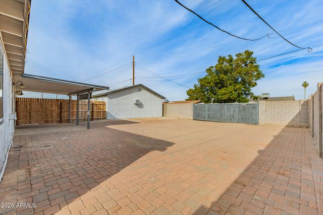 3920 W HARMONT Drive, Phoenix, AZ 85051
