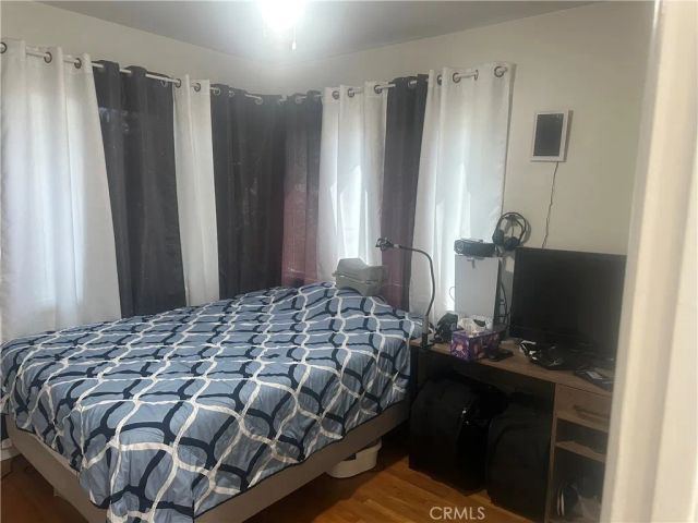 7921 Owensmouth, Los Angeles, CA 91304