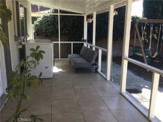 7921 Owensmouth, Los Angeles, CA 91304