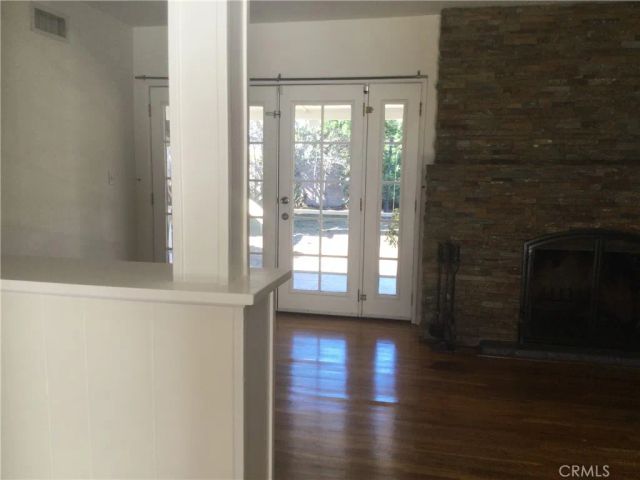 7921 Owensmouth, Los Angeles, CA 91304