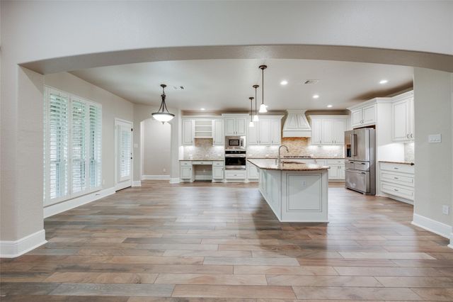 1210 Cornwall Way, Kingwood, TX 77339