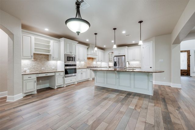 1210 Cornwall Way, Kingwood, TX 77339