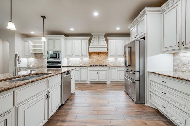 1210 Cornwall Way, Kingwood, TX 77339