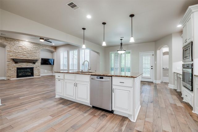 1210 Cornwall Way, Kingwood, TX 77339