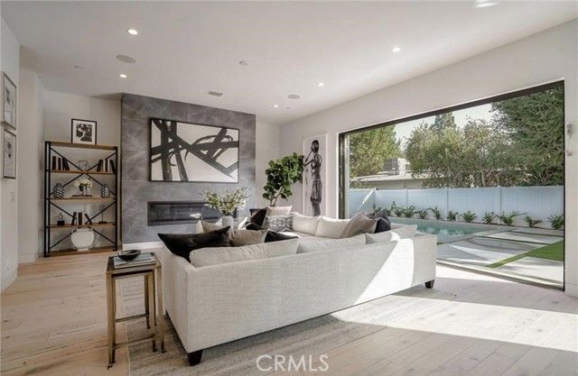 15926 Morrison, Encino (los Angeles), CA 91436