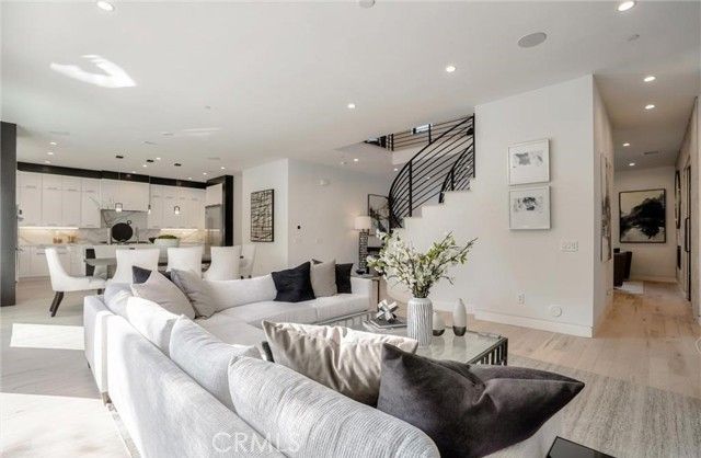 15926 Morrison, Encino (los Angeles), CA 91436