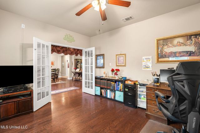 63 N Founders Way, Hattiesburg, MS 39401