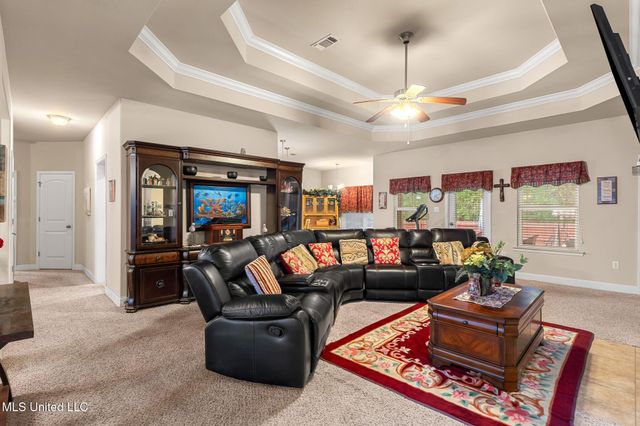 63 N Founders Way, Hattiesburg, MS 39401