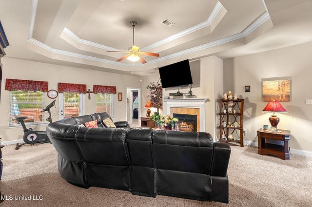 63 N Founders Way, Hattiesburg, MS 39401