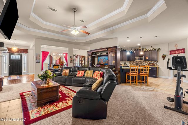 63 N Founders Way, Hattiesburg, MS 39401