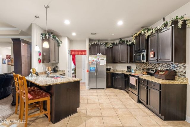 63 N Founders Way, Hattiesburg, MS 39401