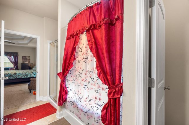 63 N Founders Way, Hattiesburg, MS 39401