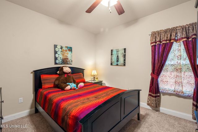 63 N Founders Way, Hattiesburg, MS 39401