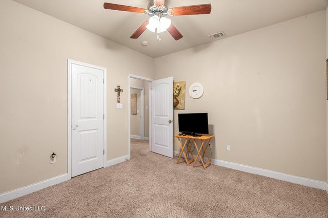 63 N Founders Way, Hattiesburg, MS 39401