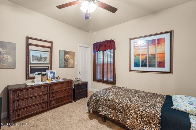 63 N Founders Way, Hattiesburg, MS 39401