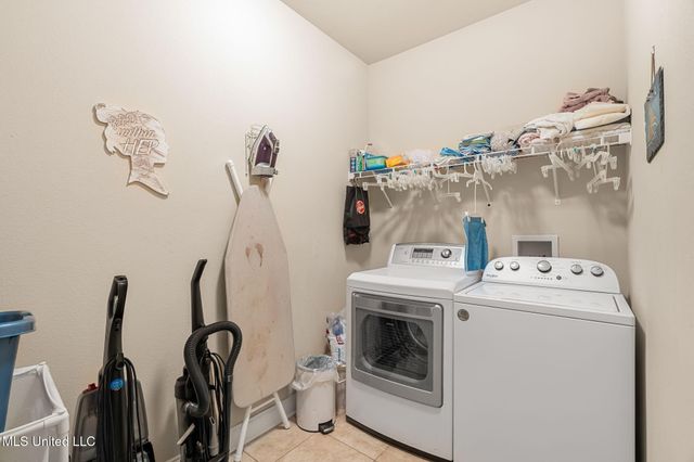 63 N Founders Way, Hattiesburg, MS 39401