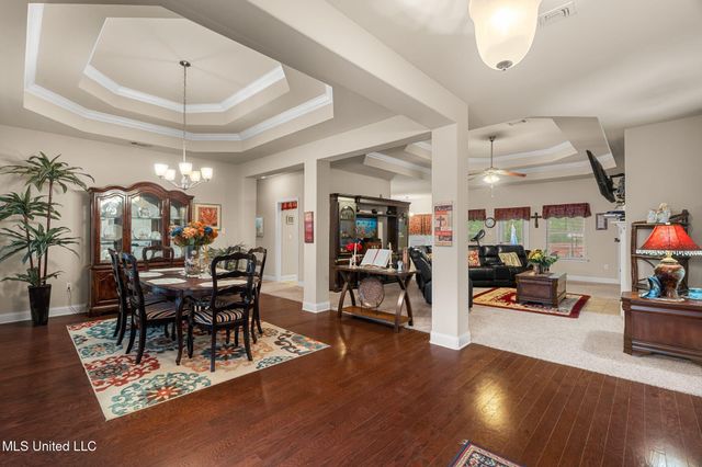 63 N Founders Way, Hattiesburg, MS 39401