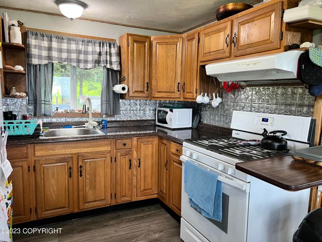 50714 Oil Well Road, Ninilchik, AK 99639