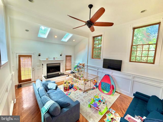 7538 MORNINGSIDE DR NW, Washington, DC 20012