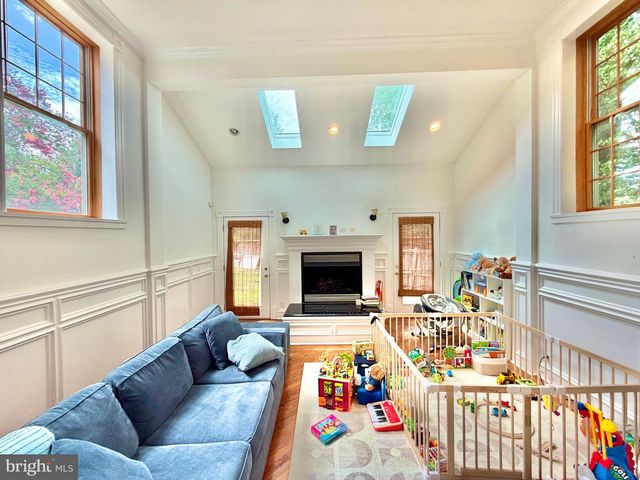 7538 MORNINGSIDE DR NW, Washington, DC 20012