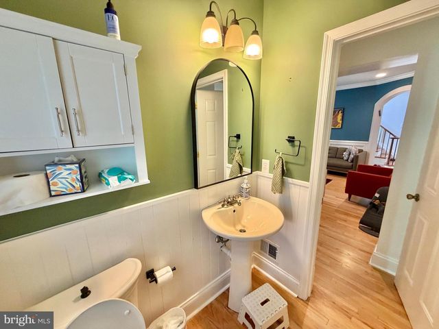 7538 MORNINGSIDE DR NW, Washington, DC 20012