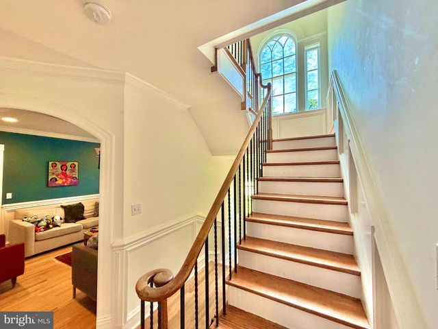 7538 MORNINGSIDE DR NW, Washington, DC 20012