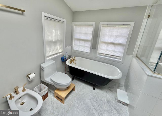7538 MORNINGSIDE DR NW, Washington, DC 20012