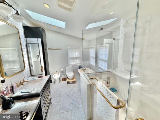 7538 MORNINGSIDE DR NW, Washington, DC 20012