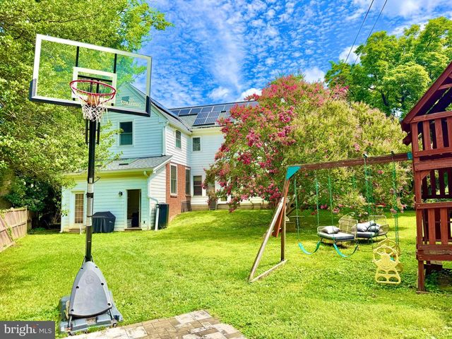 7538 MORNINGSIDE DR NW, Washington, DC 20012