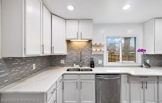 3128 Harvard Road, Royal Oak, MI 48073