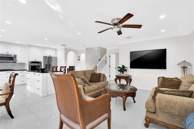 15588 SW 95th St, Miami, FL 33196