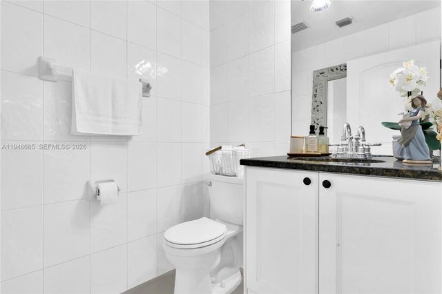 15588 SW 95th St, Miami, FL 33196