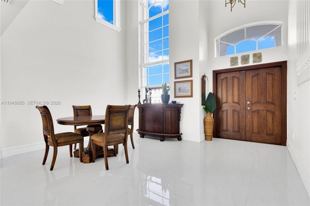 15588 SW 95th St, Miami, FL 33196