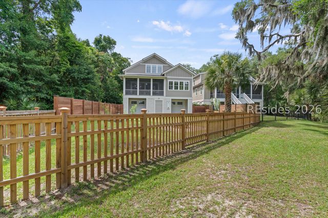 12 Creek Cove Ln, Hilton Head Island, SC 29926