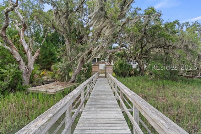 12 Creek Cove Ln, Hilton Head Island, SC 29926